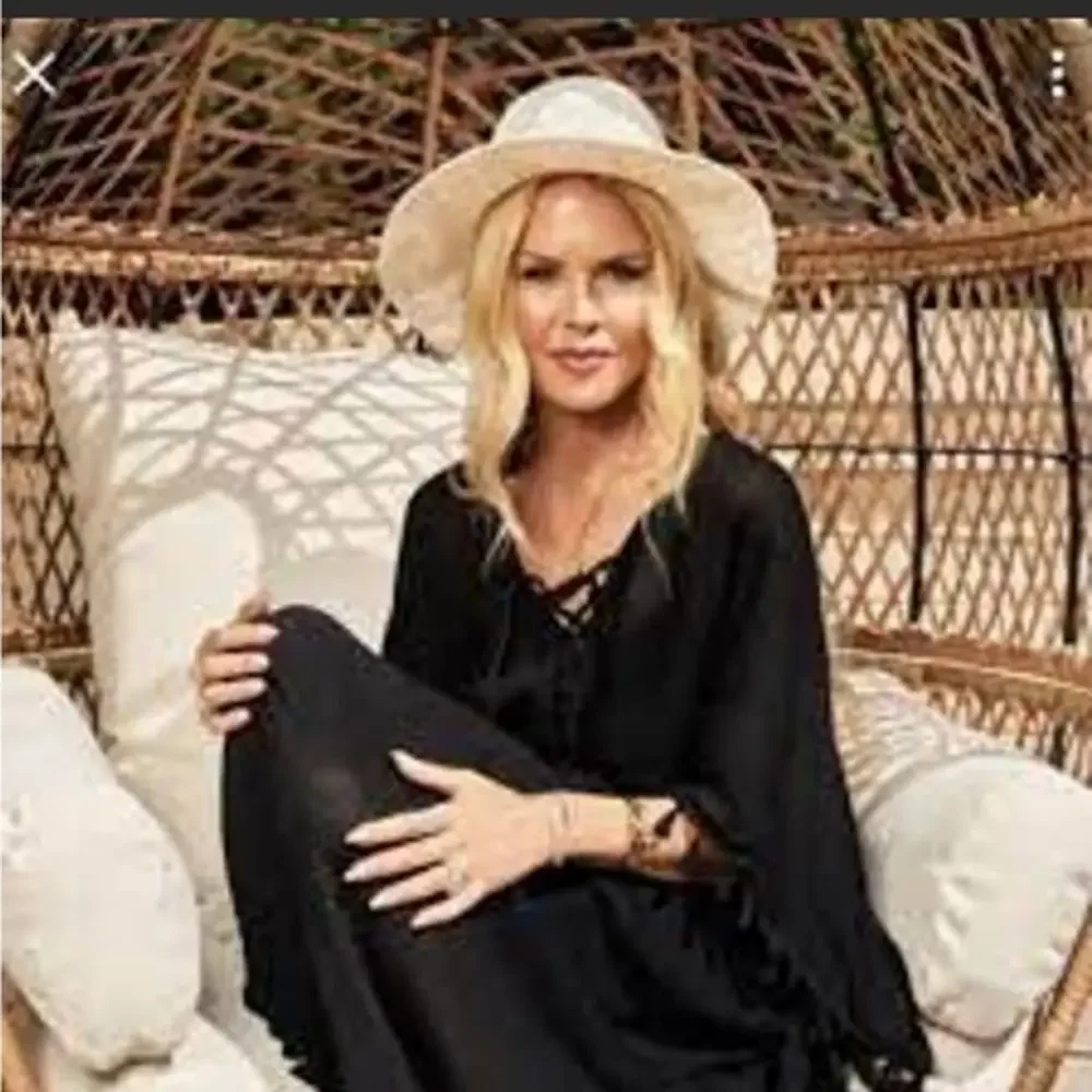 WALTER BAKER Black Knit Fringe‎ Tassel Acapulco Kaftan Shawl